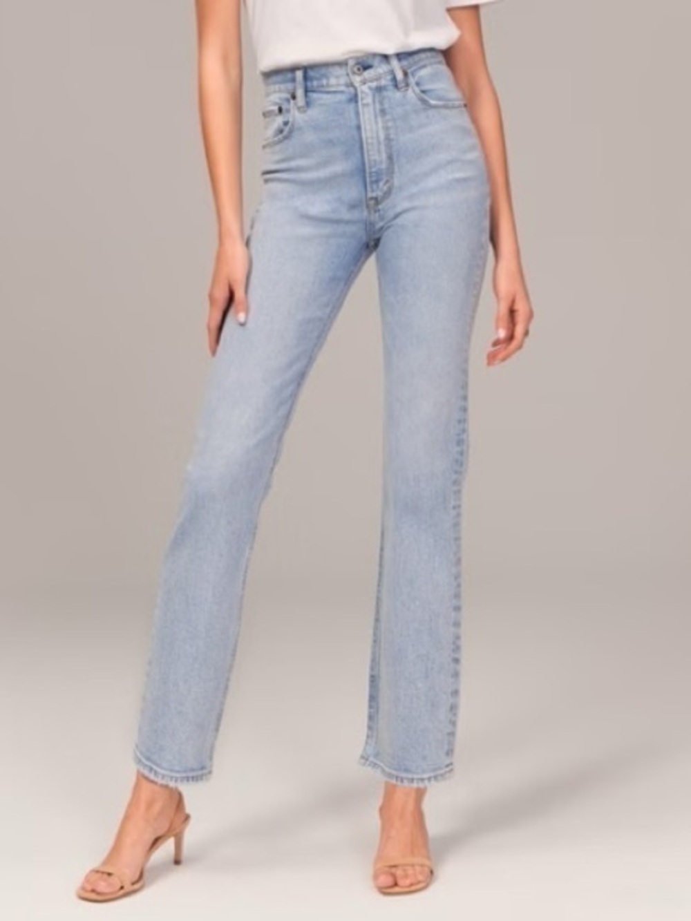 EUC Abercrombie & Fitch Ultra High Rise Ankle Straight Jean Size 8S